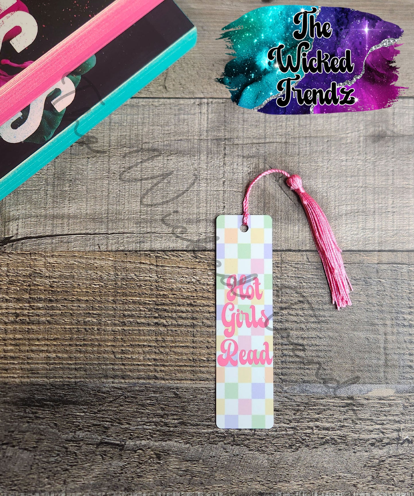 Hot Girls Read Checkered Print Retro Metal Bookmark Library Reading Book Club Gift