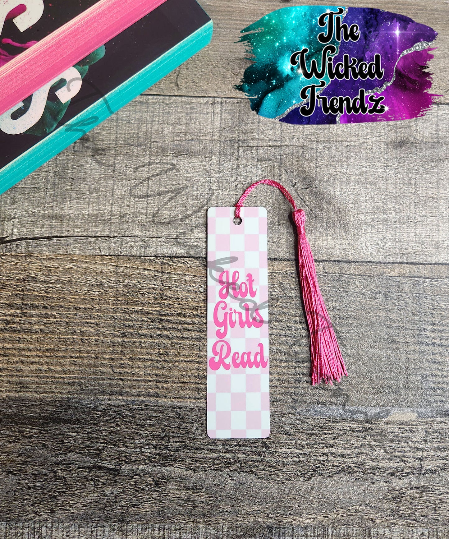 Hot Girls Read Checkered Print Retro Metal Bookmark Library Reading Book Club Gift