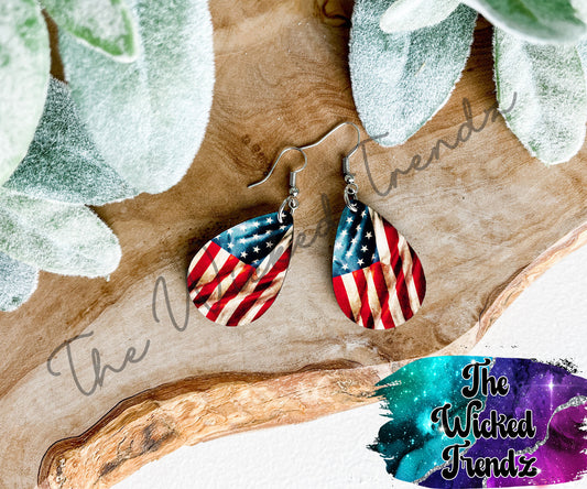 Waving American Flag Red White Blue America Dangle Earrings Tear Drop Earring Lightweight Earrings